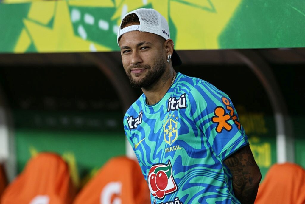 neymar-faz-exame-nesta-segunda-e-espera-definicao-sobre-estreia-na-copa