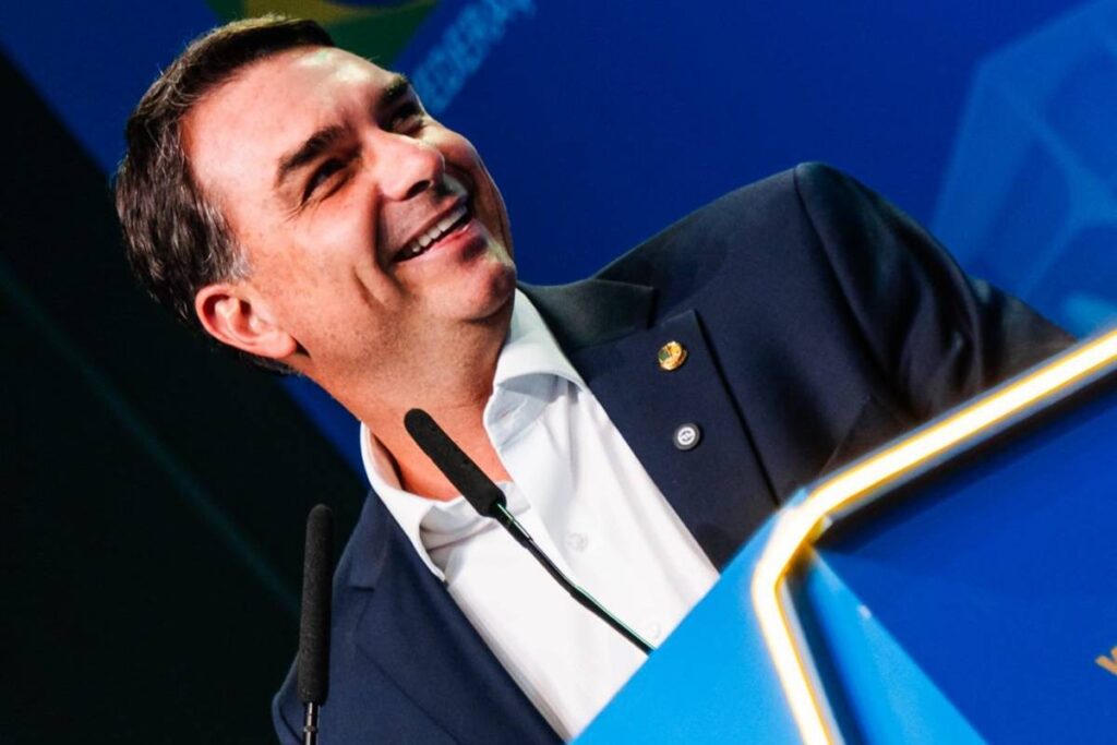 o-que-entorno-de-flavio-pensa-da-suspensao-da-pesquisa-atlasintel