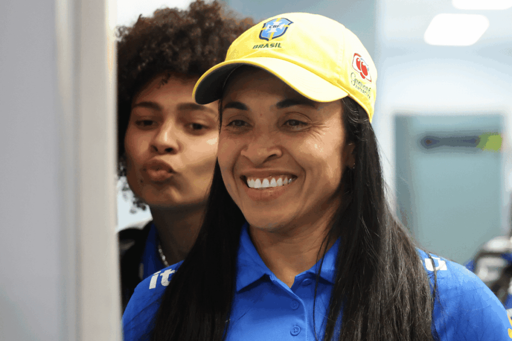 arthur-elias-confirma-marta-em-amistoso-da-selecao-brasileira-feminina