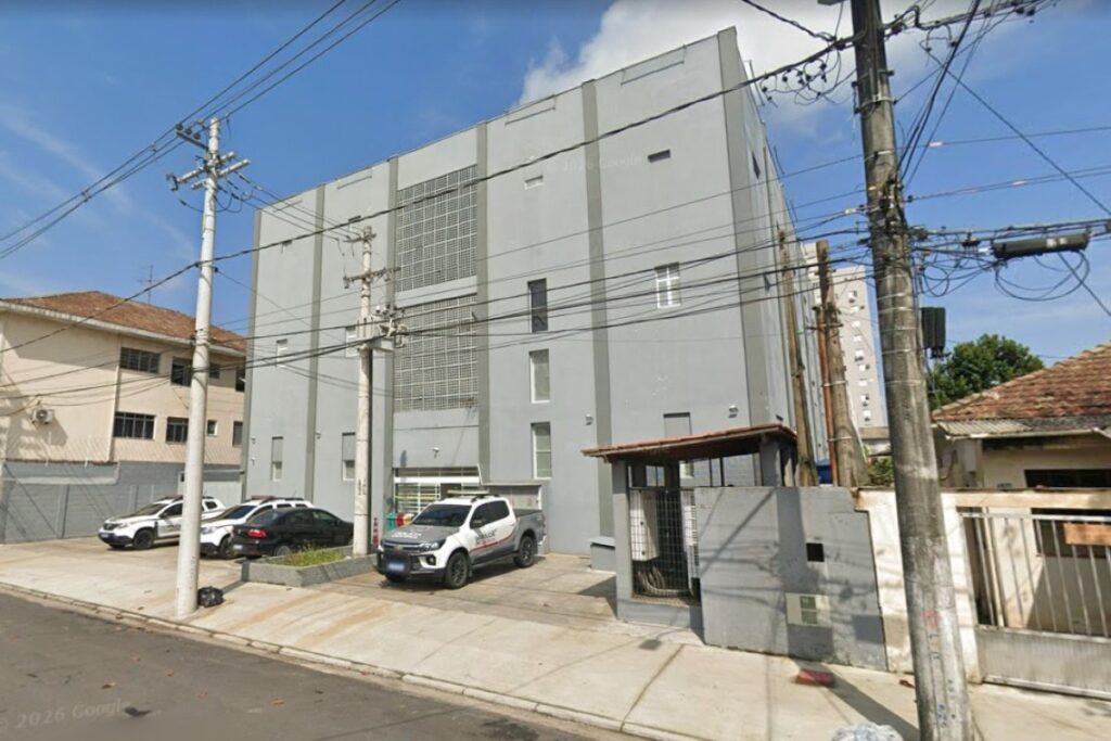 atendente-do-iml-e-preso-por-fazer-pix-com-celular-de-homem-morto