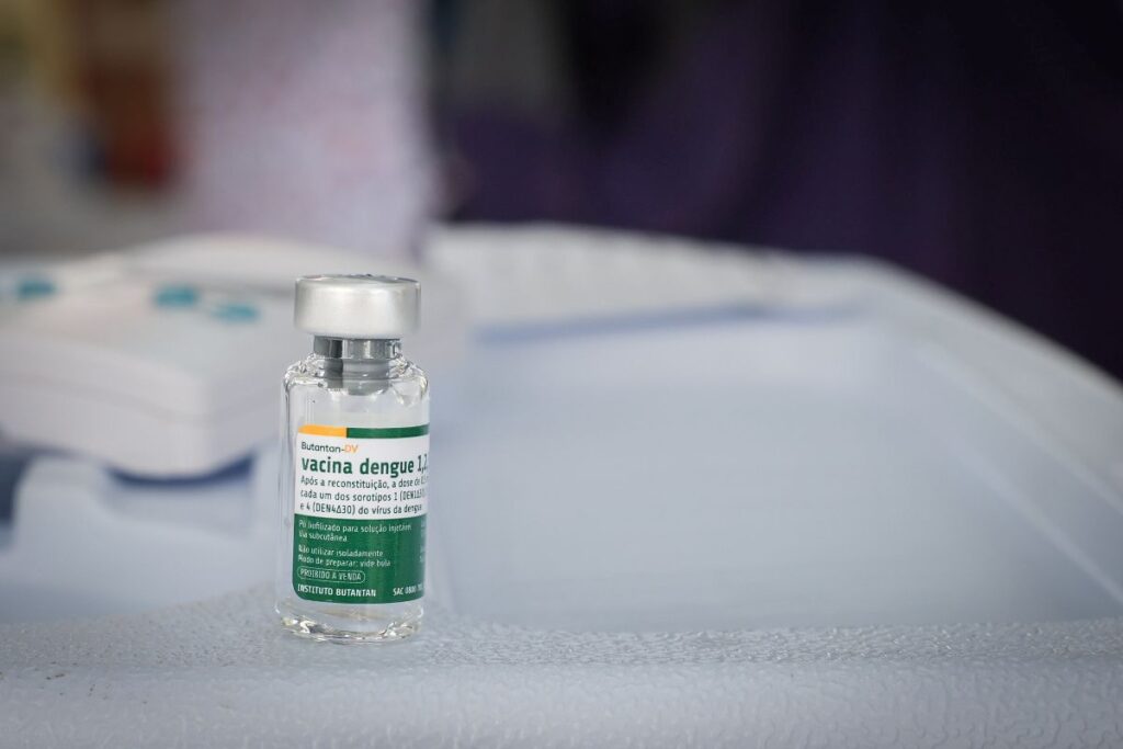 sc-diz-ter-36-mil-vacinas-da-dengue-do-butantan-e-anuncia-suspensao