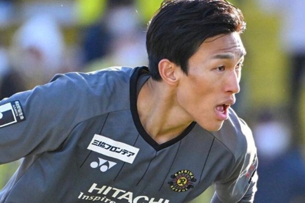 goleiro-sul-coreano-perde-nascimento-da-filha-e-pede-perdao