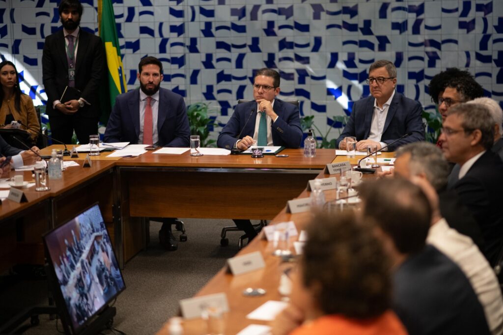 deputados-veem-calculo-politico-do-governo-ao-bloquear-pauta-da-camara