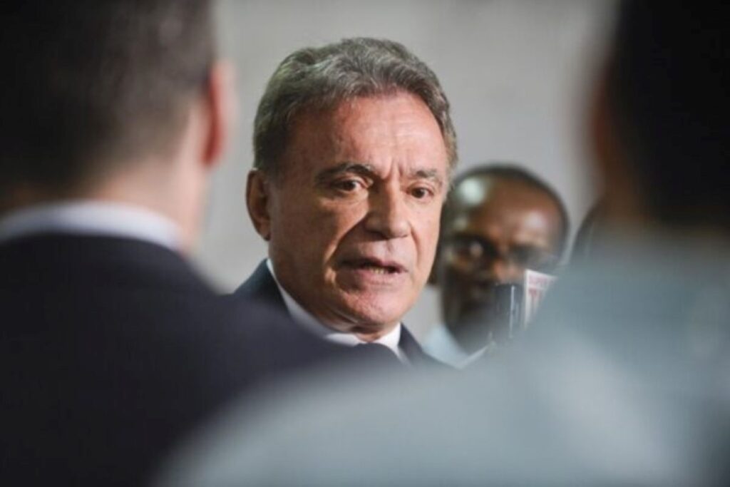 parana-pesquisas:-alvaro-dias-lidera-ao-senado-no-pr-e-2a-vaga-tem-disputa-apertada