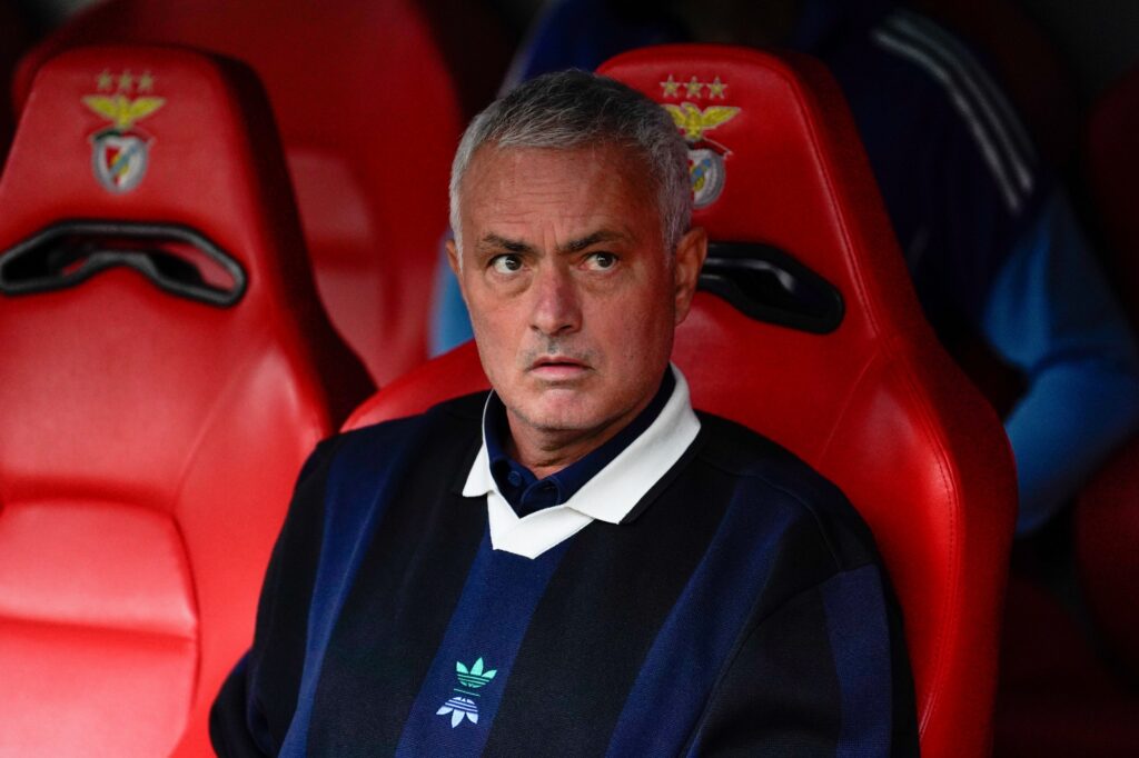 de-saida-para-o-real-madrid,-jose-mourinho-se-despede-do-benfica