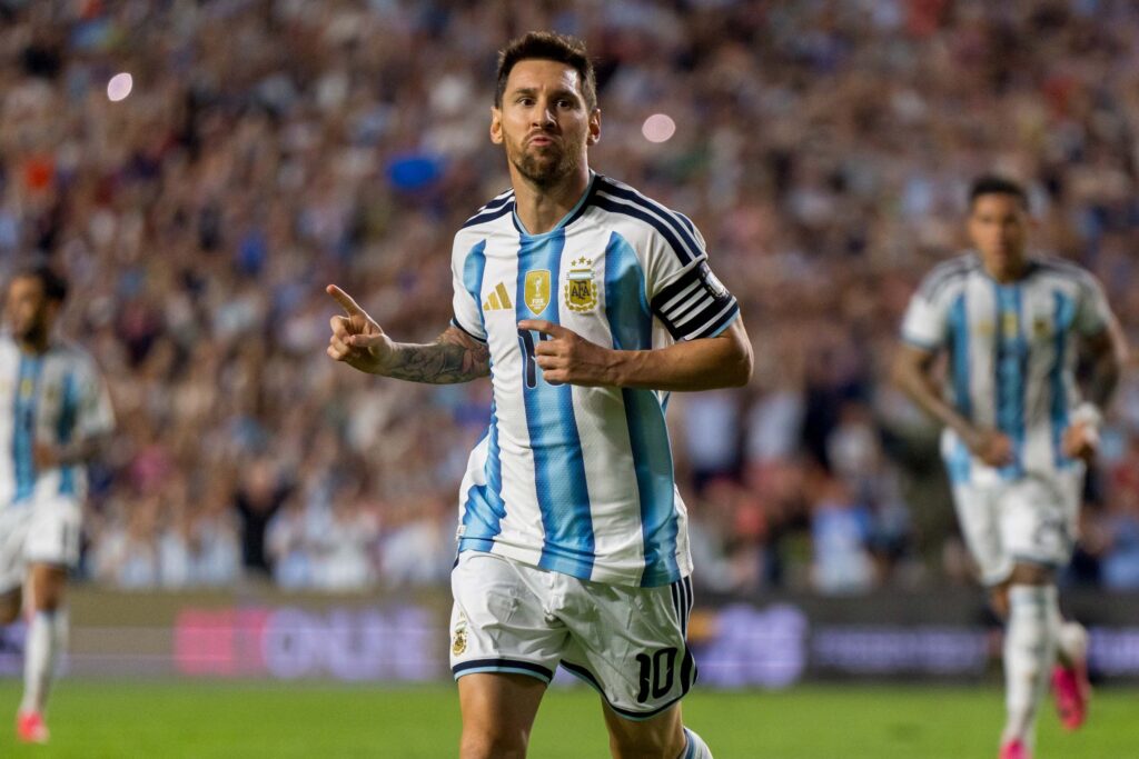 apos-vitoria,-argentina-assume-topo-do-ranking-e-tenta-evitar-maldicao