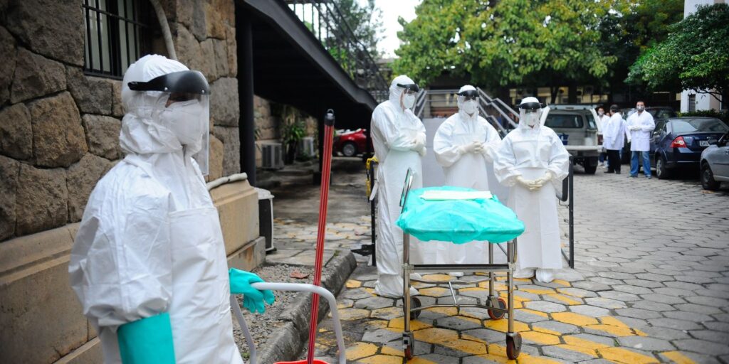 tres-morrem-no-quenia-em-protestos-contra-centro-dos-eua-para-ebola