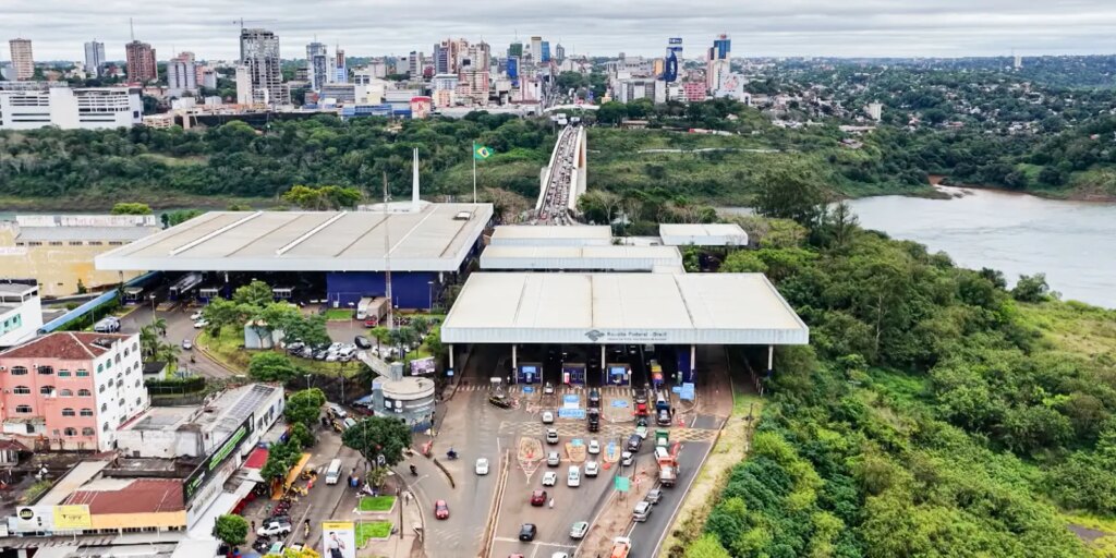 Brasil assina acordo que prevê perseguição policial além de fronteiras brasil-assina-acordo-que-preve-perseguicao-policial-alem-de-fronteiras