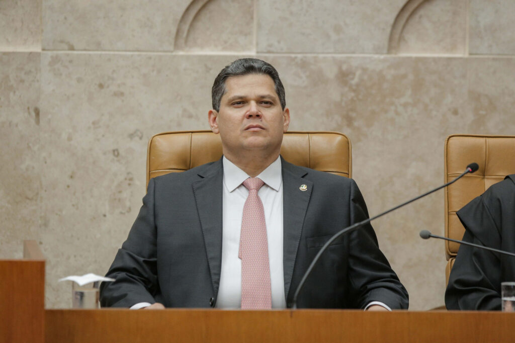 alcolumbre-ignora-pedidos-do-governo-lula-e-avanca-com-pautas-bomba