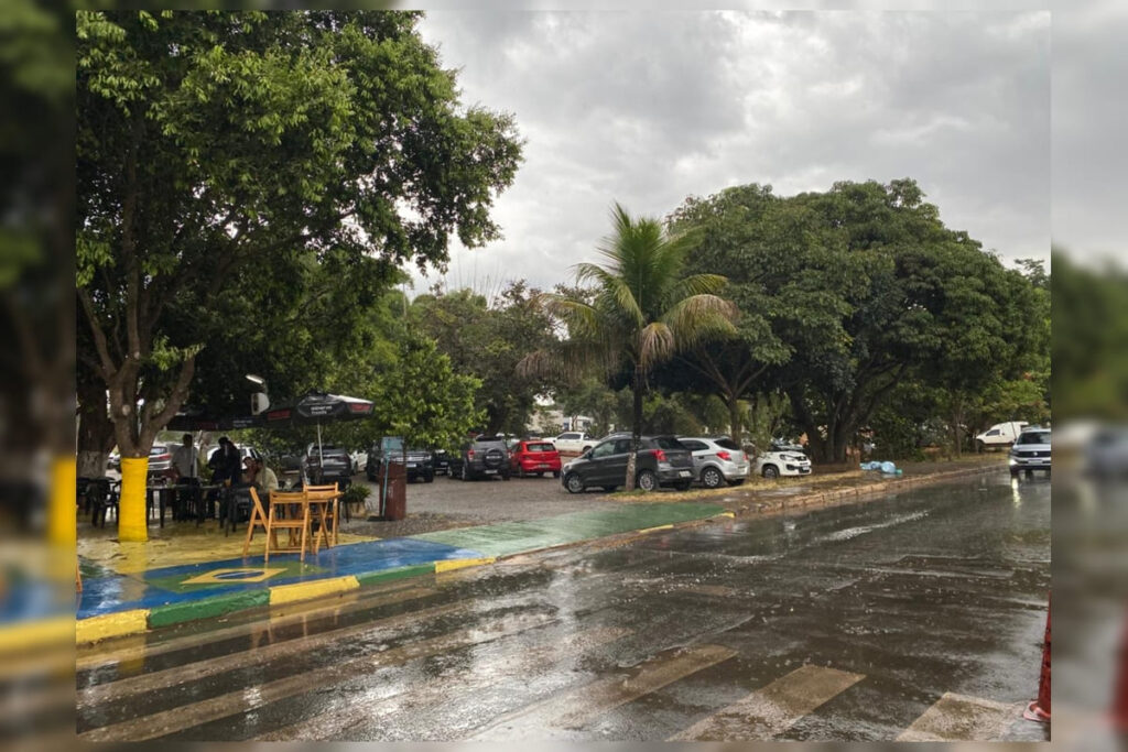 apos-previsao-do-inmet,-chuva-se-confirma-e-atinge-areas-do-df