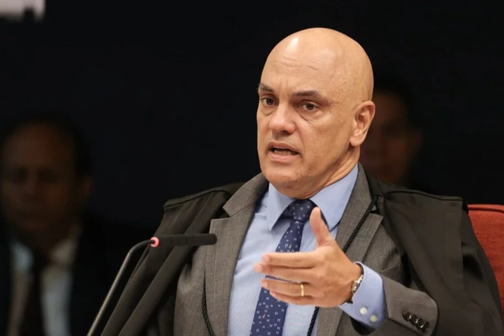 moraes-autoriza-ex-servidor-da-abin-a-ir-a-festa-junina-da-filha