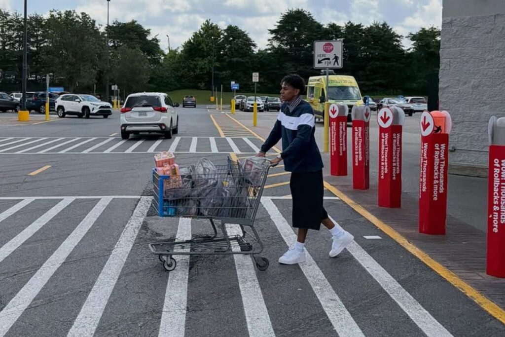 lamine-yamal-aparece-em-supermercado-nos-eua-e-viraliza-nas-redes