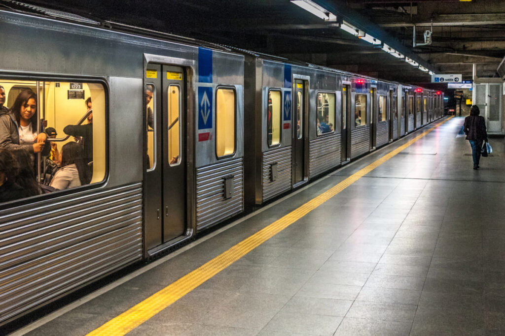 copa:-metro-vai-avisar-passageiros-sobre-placar-dos-jogos-do-brasil