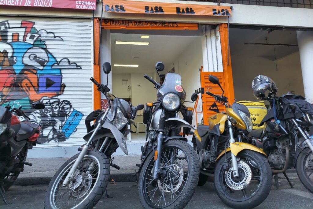 lula-lanca-credito-para-entregadores-de-aplicativos-financiarem-motos