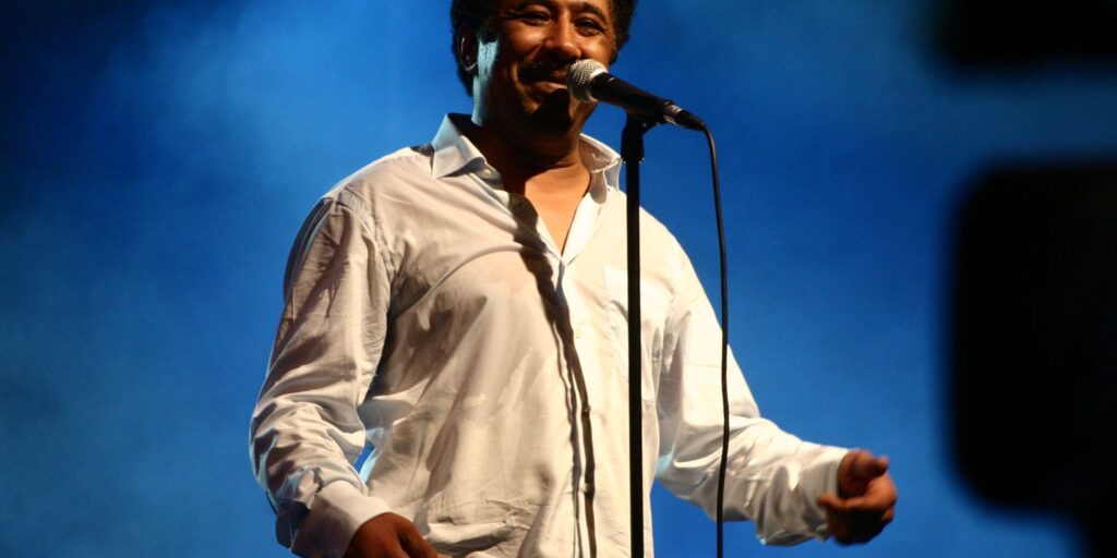 Programa Música do Mundo celebra carreira artística do argelino Khaled programa-musica-do-mundo-celebra-carreira-artistica-do-argelino-khaled