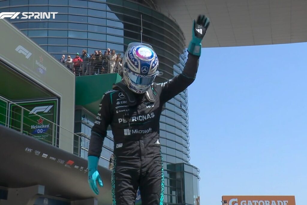 F1: Russell supera Hamilton por 0s064 e faz a pole no GP de Barcelona f1:-russell-supera-hamilton-por-0s064-e-faz-a-pole-no-gp-de-barcelona