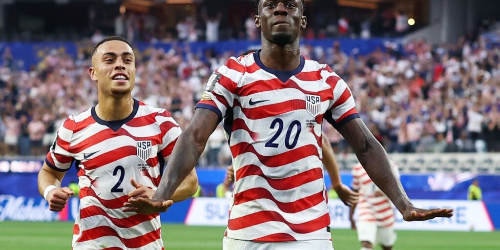 Herói na estreia dos EUA na Copa, Balogun nasceu no país por acaso heroi-na-estreia-dos-eua-na-copa,-balogun-nasceu-no-pais-por-acaso
