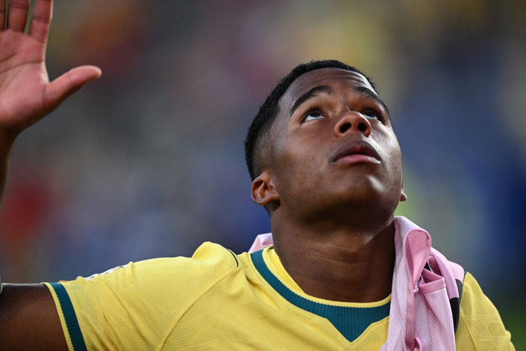 endrick-faz-post-na-web-apos-ficar-fora-da-estreia-do-brasil-na-copa