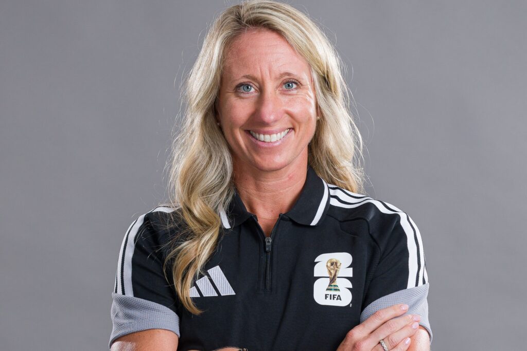 copa:-tchequia-x-africa-do-sul-tera-trio-de-arbitragem-100%-feminino