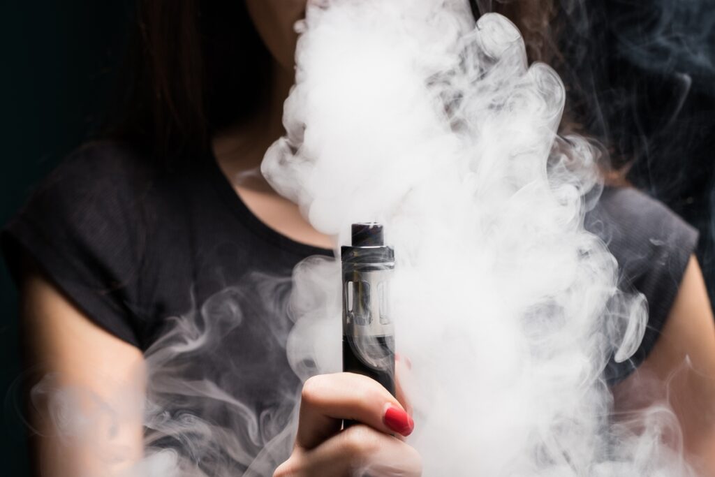 vape-com-efeito-gelado-pode-afetar-ritmo-cardiaco,-afirma-estudo