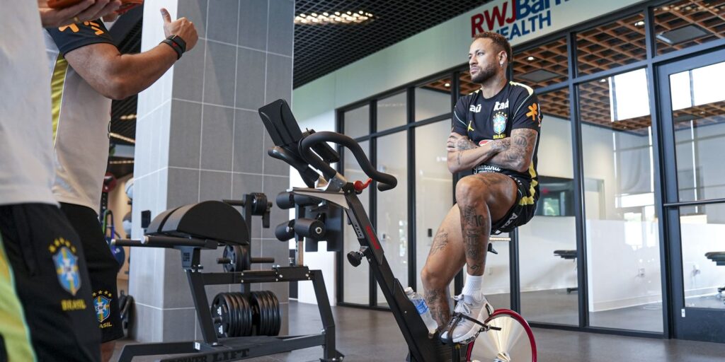 Neymar faz novo exame e segue sem treinar na seleção brasileira neymar-faz-novo-exame-e-segue-sem-treinar-na-selecao-brasileira
