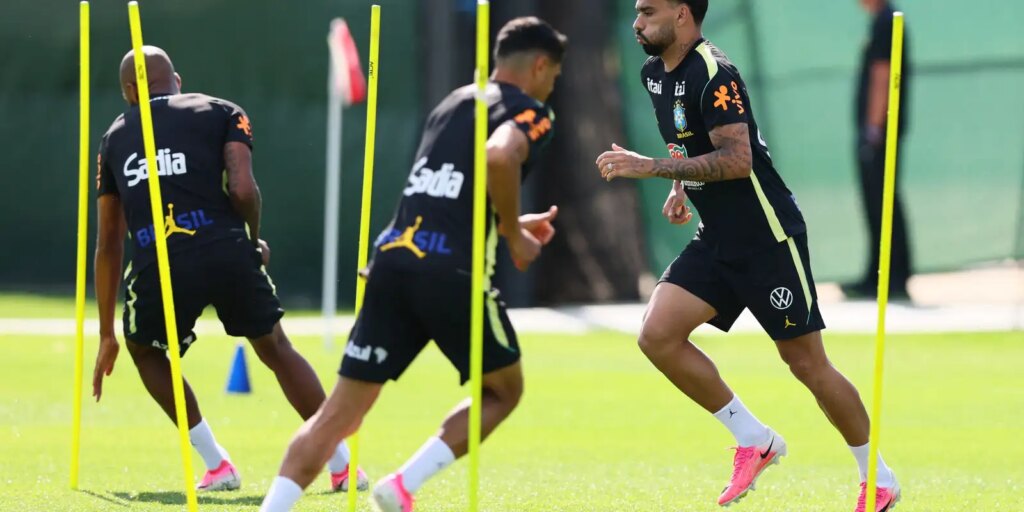 Seleção brasileira se reapresenta e faz 1º treino para encarar Haiti selecao-brasileira-se-reapresenta-e-faz-1o-treino-para-encarar-haiti