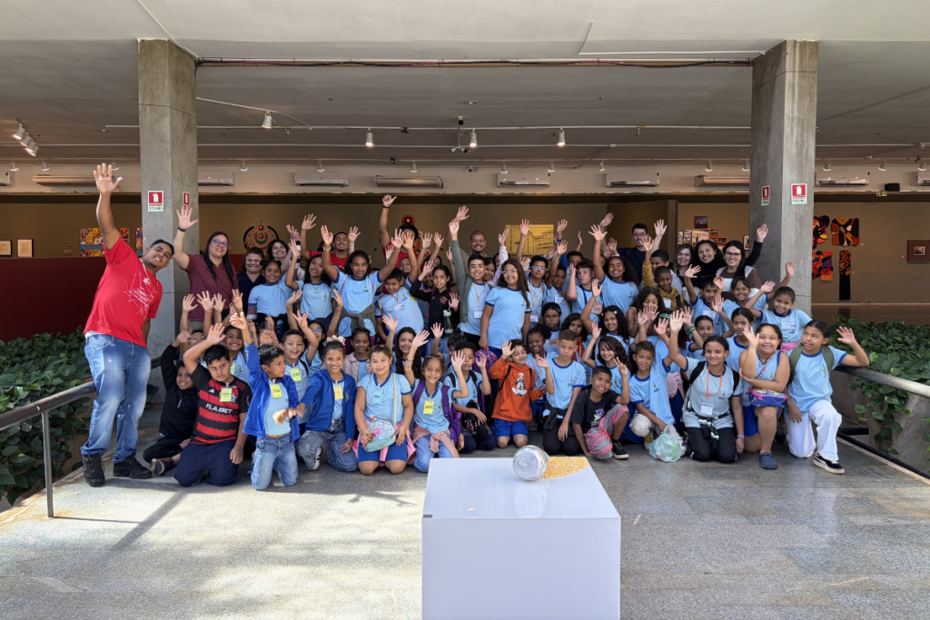 mostra-constelacoes-contemporaneas-inspira-alunos-do-recanto-das-emas