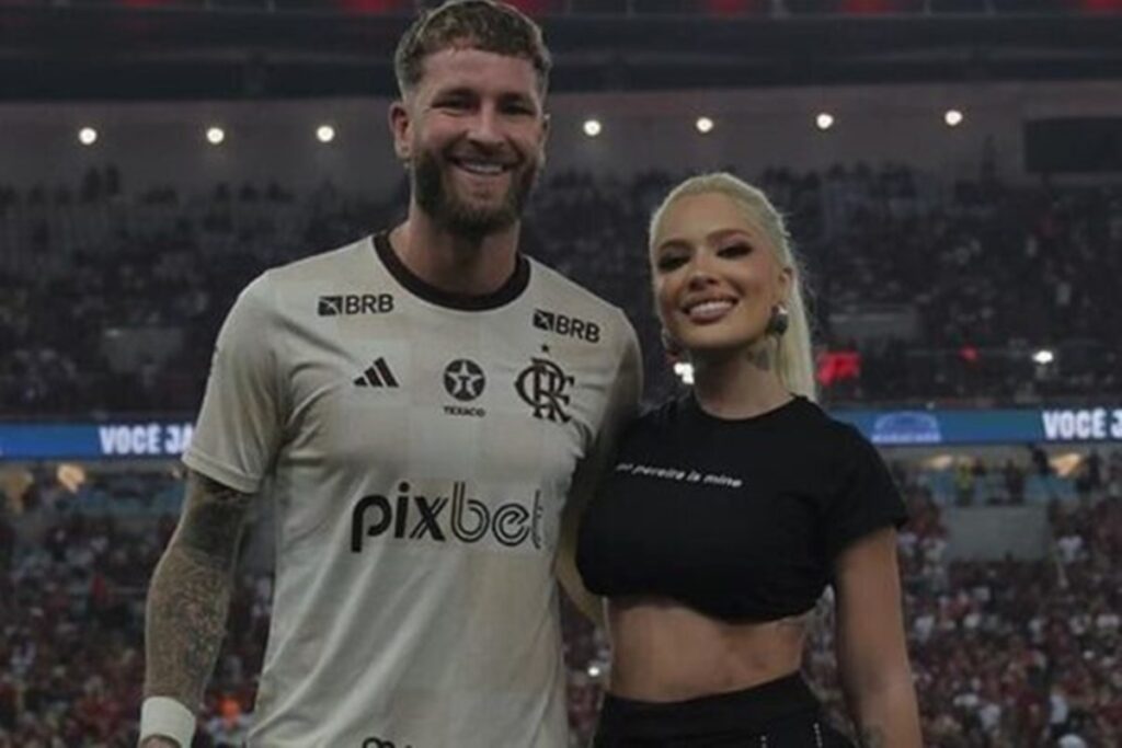 Karoline Lima levanta suspeitas ao ser flagrada em treino de Léo Pereira karoline-lima-levanta-suspeitas-ao-ser-flagrada-em-treino-de-leo-pereira