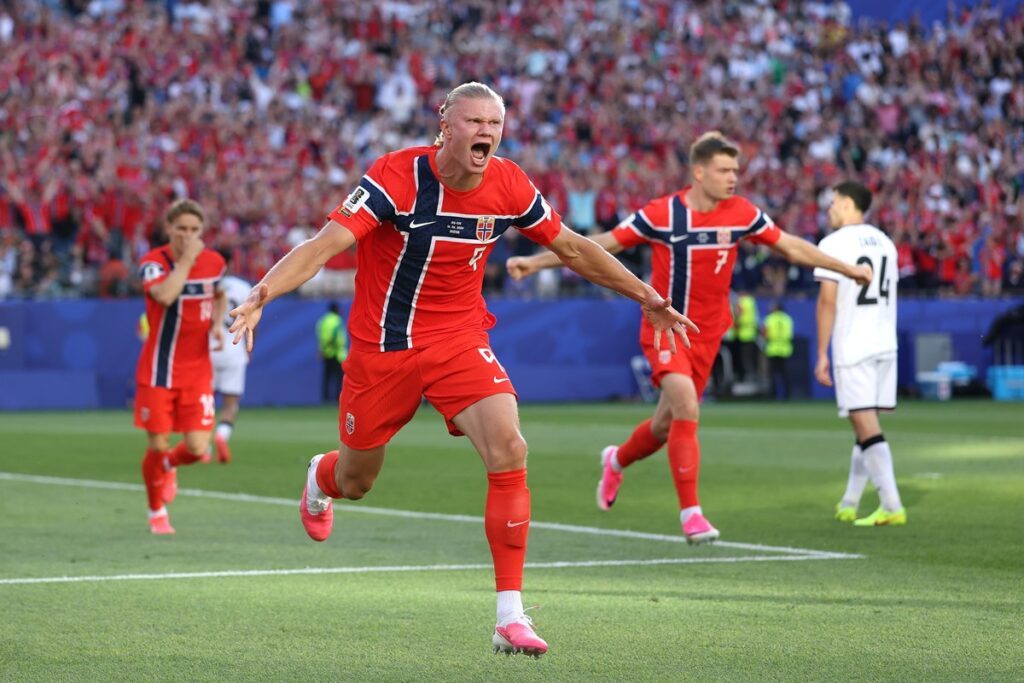 com-dois-gols-de-haaland,-noruega-goleia-iraque-em-estreia-na-copa