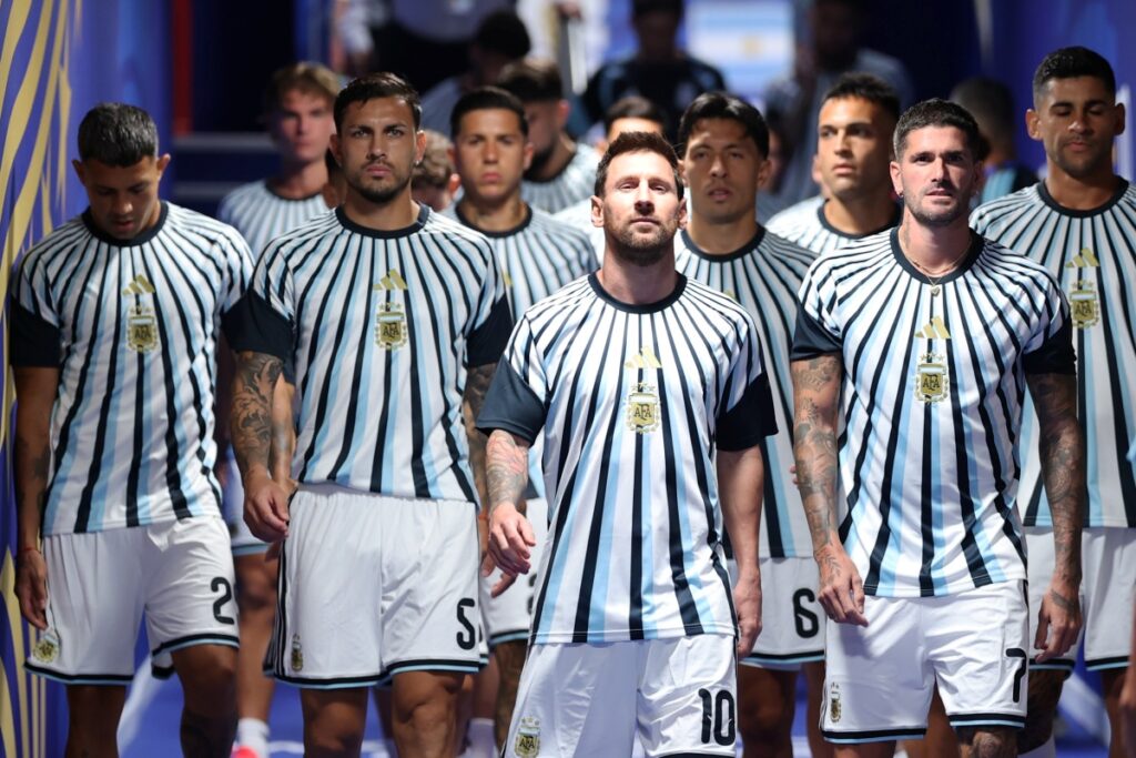 atual-campea,-argentina-encara-argelia-na-estreia-da-copa;-siga