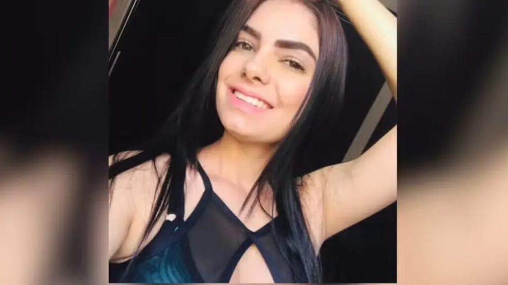 mulher-e-encontrada-morta-na-mala-de-carro-abandonado-em-canavial