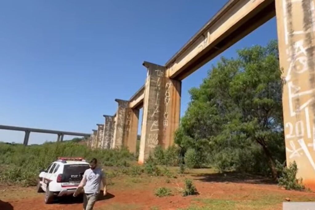 prefeitura-proibe-acesso-a-ponte-apos-morte-de-jovem-em-rope-jump