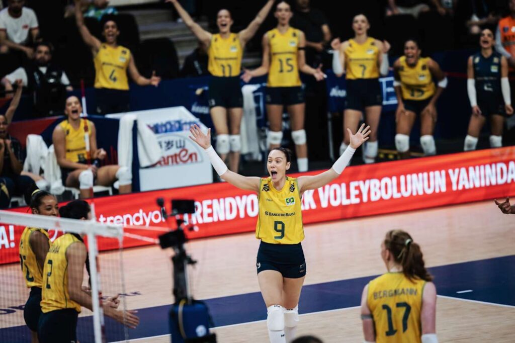 brasil-vence-a-franca-na-estreia-da-2a-fase-e-assume-lideranca-da-vnl