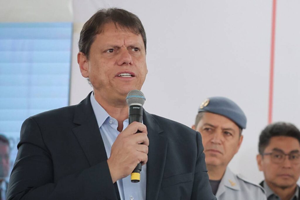 tarcisio-ve-condenacao-de-eduardo-“injusta”-e-sem-efeito-sobre-chapa
