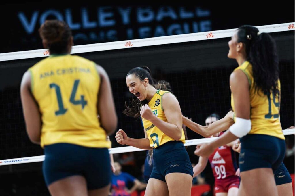 volei:-ze-roberto-define-time-que-vai-enfrentar-a-belgica-nesta-quinta