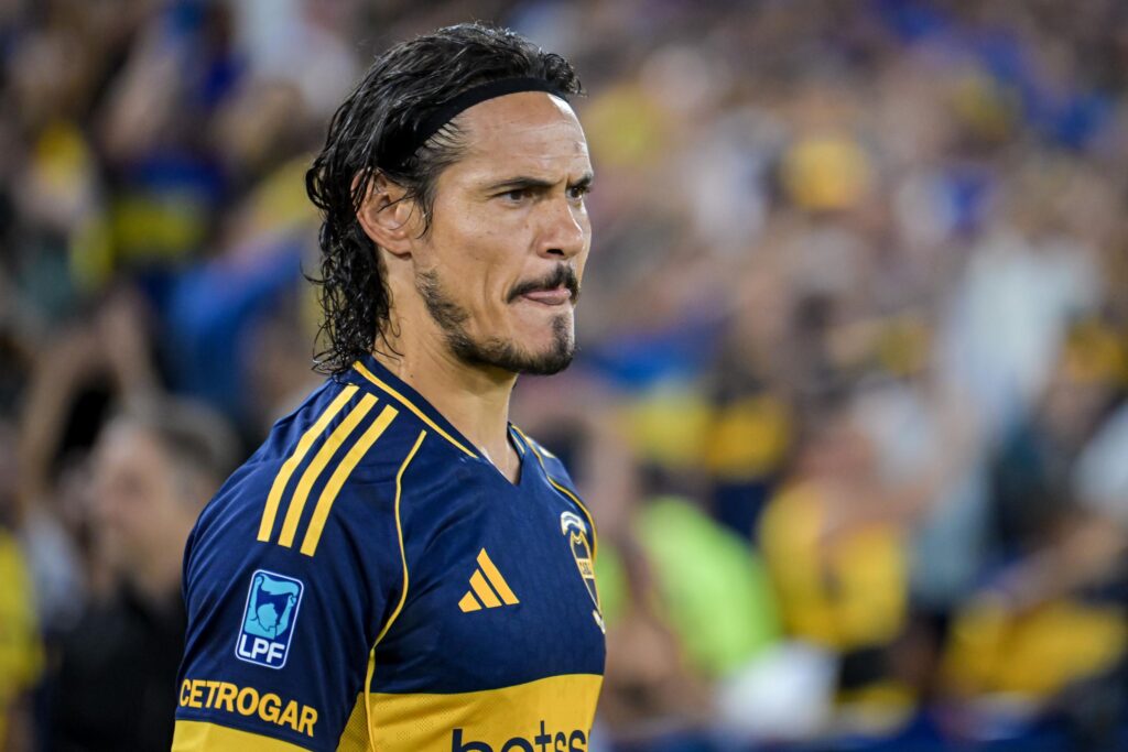edinson-cavani-rescinde-contrato-com-o-boca-juniors,-diz-jornal
