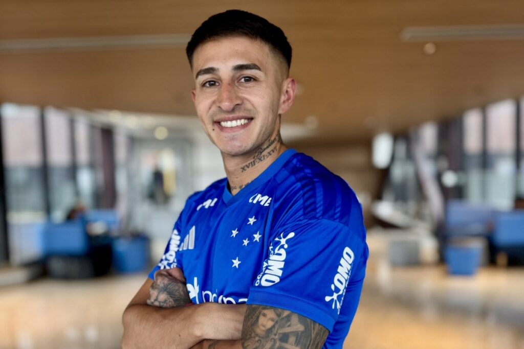 cruzeiro-anuncia-a-contratacao-do-lateral-gabriel-rojas,-ex-racing