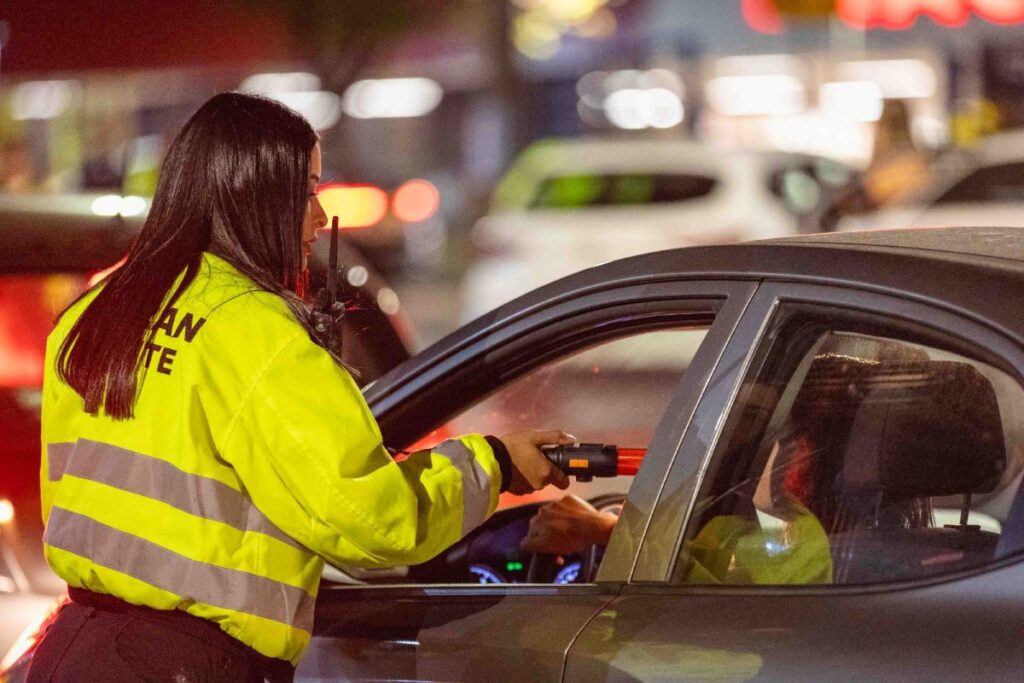 lei-seca-18-anos:-cerca-de-80-motoristas-sao-autuados-por-dia-no-df
