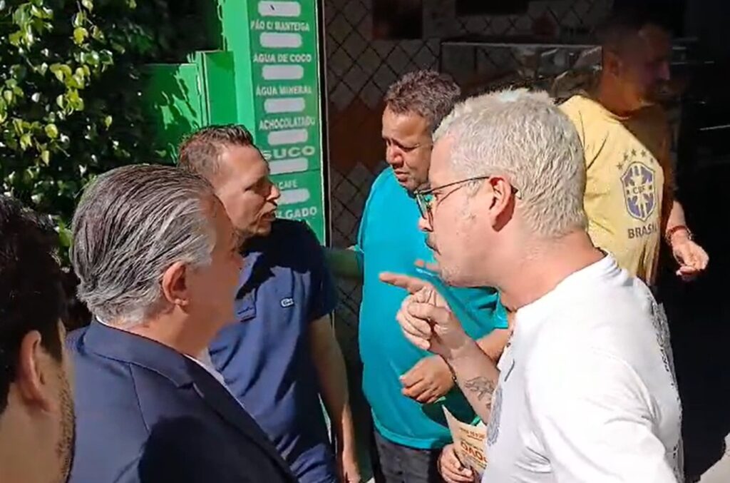 prefeito-de-bh-e-cobrado-por-ciclista-revoltado-com-ciclovia-demolida