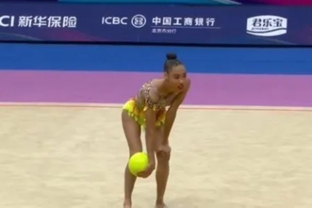 brasileira-passa-mal-durante-apresentacao-no-mundial-de-ginastica