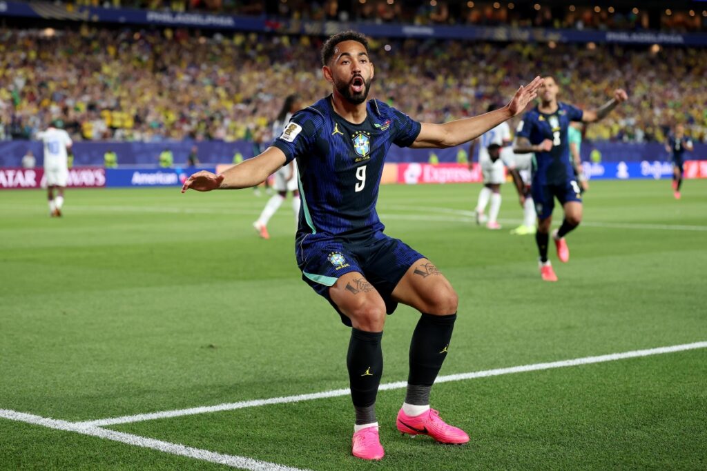mateus-cunha-faz-o-segundo-para-o-brasil-contra-o-haiti-na-copa.-siga