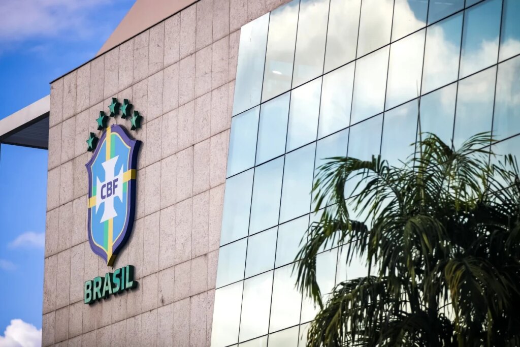 CBF notifica 99 por campanha com Endrick às vésperas de jogo do Brasil cbf-notifica-99-por-campanha-com-endrick-as-vesperas-de-jogo-do-brasil