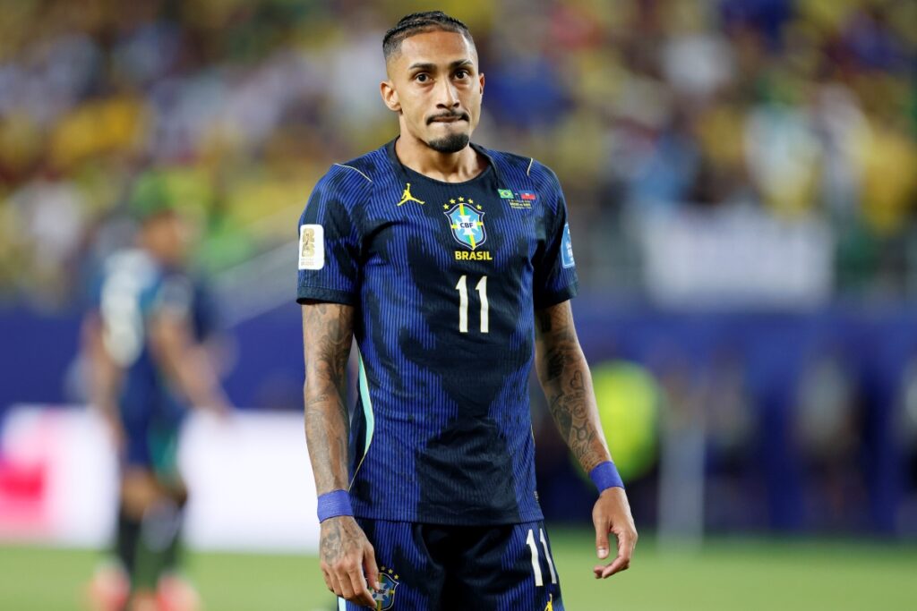 CBF atualiza situação de Raphinha, substituído no primeiro tempo cbf-atualiza-situacao-de-raphinha,-substituido-no-primeiro-tempo