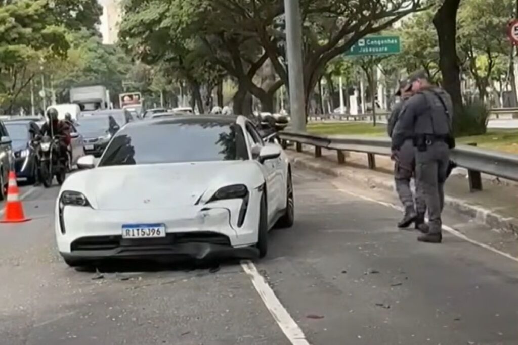 porsche-bate-em-3-carros-e-motorista-e-preso-por-embriaguez-em-sp