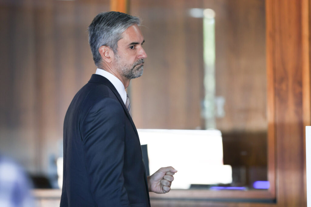 cidade-paraiso-das-emendas-contrata-ex-secretario-de-dino-para-atuar-no-stf