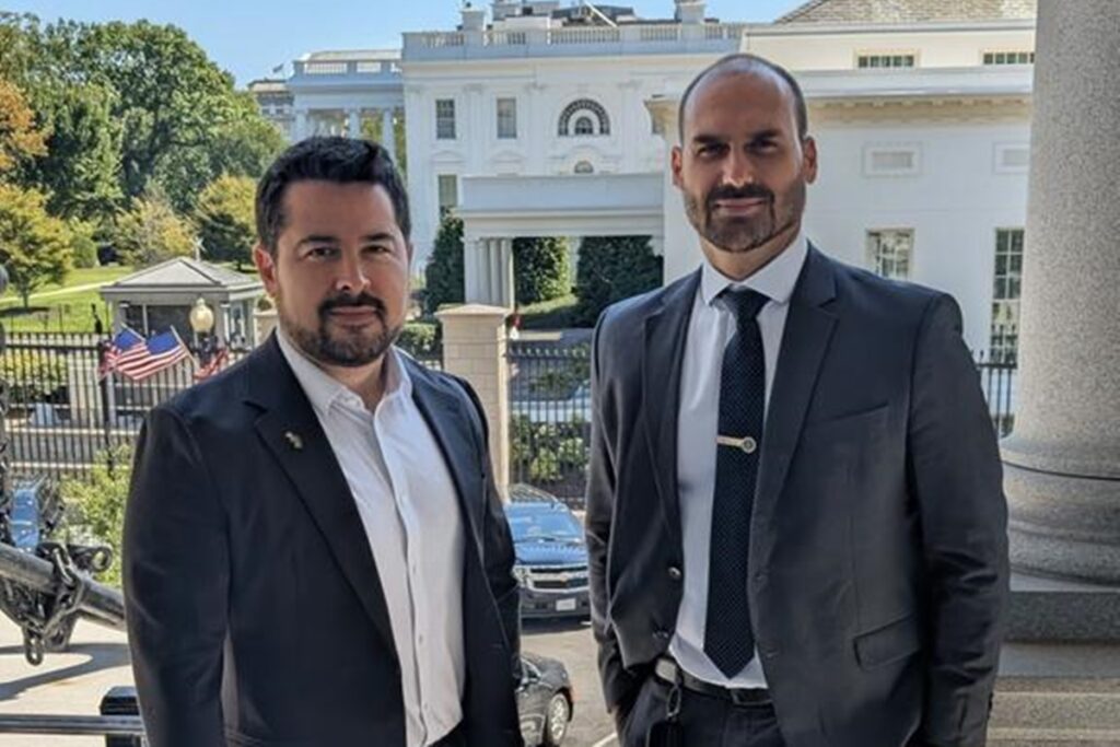 condenado,-eduardo-vai-a-washington-para-nova-ofensiva-contra-stf