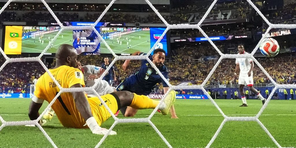 Estudo indica desconfiança do torcedor, mesmo após 1ª vitória na Copa estudo-indica-desconfianca-do-torcedor,-mesmo-apos-1a-vitoria-na-copa