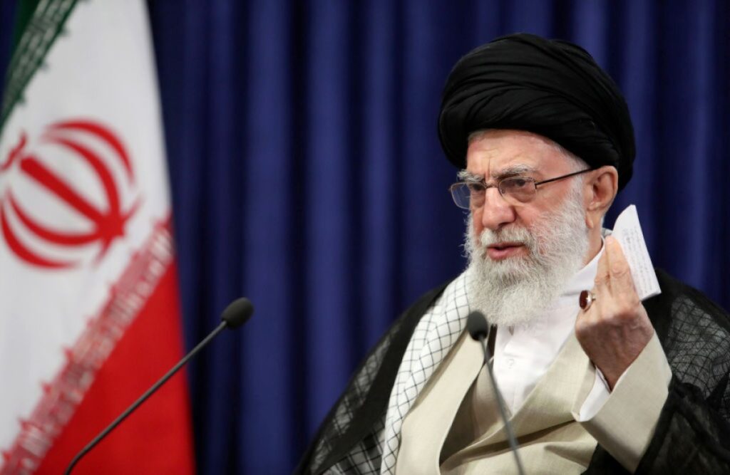 quatro-meses-apos-assassinato,-ira-remarca-funeral-de-ali-khamenei