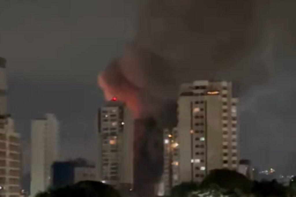 incendio-de-grandes-proporcoes-atinge-galpoes-na-lapa,-em-sao-paulo