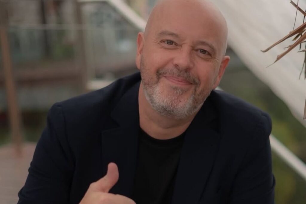 Alex Escobar atualiza estado de saúde após mal-estar e tranquiliza fãs alex-escobar-atualiza-estado-de-saude-apos-mal-estar-e-tranquiliza-fas